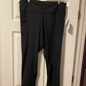 3x NWT active leggings!!